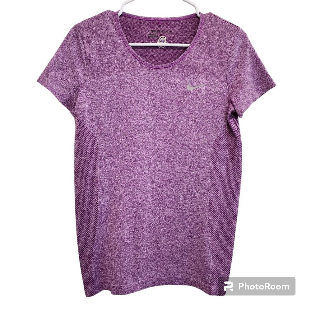 Women's Nike Golf Dri Fit Medium Sz M Purple Short Sleeve Tee T-Shirt Gym